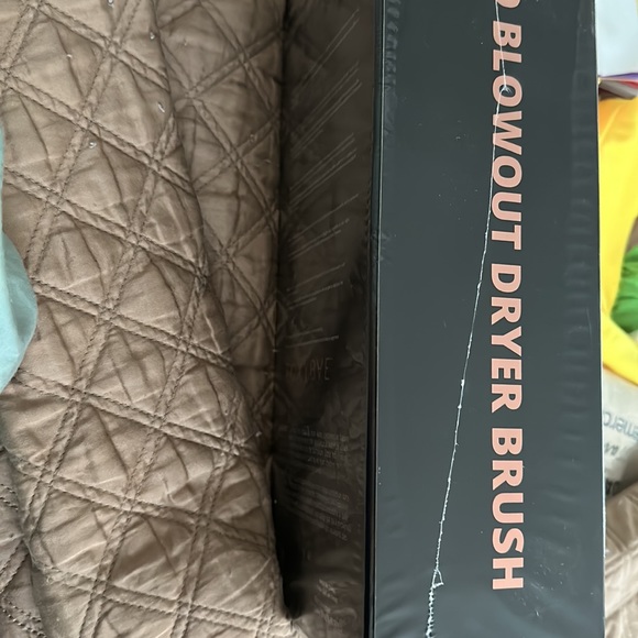 ~ NEW!! ~ STILL IN PLASTIC ~ ROSE GOLD BLOWOUT DRYER BRUSH PRO - Picture 2 of 3